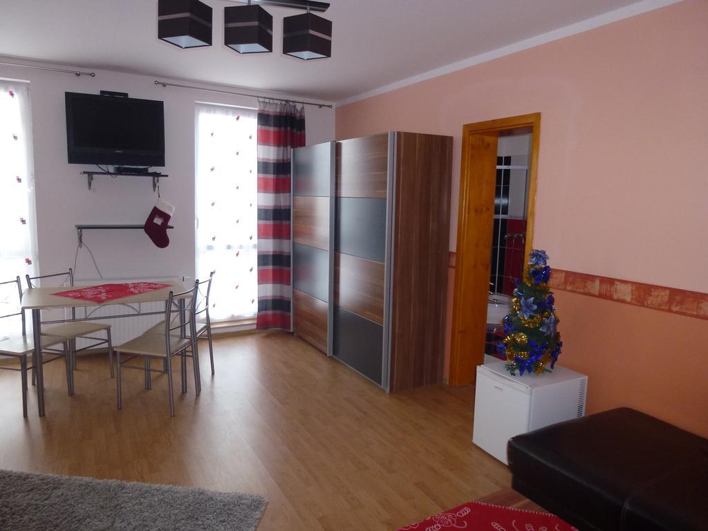 Penzion Zelený Dvor Vel'ka Lomnica Exteriér fotografie